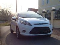 Gebraucht Ford Fiesta Trend 60 PS (44 kW) 2011 Weiß Kleinwagen