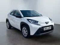 Gebraucht Toyota Aygo X X-play 72 PS (52 kW) 2023 Weiß SUV