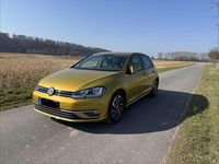 Gebraucht VW Golf VII Join 131 PS (96 kW) 2018 Gelb Kleinwagen
