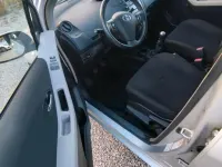 Gebraucht Toyota Yaris 101 PS (74 kW) 2011 Silber Kleinwagen