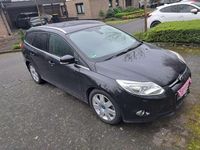 Gebraucht Ford Focus Trend 105 PS (77 kW) 2013 Schwarz Kombi