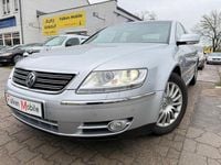 Second-hand VW Phaeton 224 CP (164 kW) 2005 Argintiu Berlinǎ