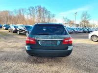 Używany Mercedes E250 Elegance 204 KM (150 kW) 2010 Zielony Kombi