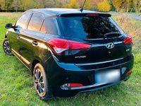 Gebraucht Hyundai i20 YES! 84 PS (61 kW) 2017 Schwarz Limousine