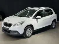 Gebraucht Peugeot 2008 Active 99 PS (72 kW) 2015 Lack weiss banquise/typ SUV