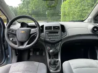 Gebraucht Chevrolet Aveo 69 PS (50 kW) 2013 Blau Kleinwagen