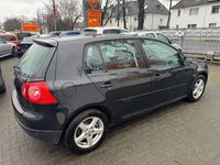 Gebraucht VW Golf IV 75 PS (55 kW) 2004 Black magic perleffekt Kleinwagen