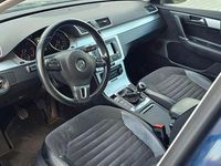 Gebraucht VW Passat Highline 140 PS (102 kW) 2012 Blau Limousine