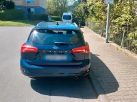 Gebraucht Ford Focus 120 PS (88 kW) 2019 Blau Kombi