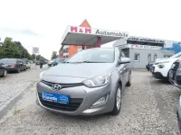 Gebraucht Hyundai i20 Trend 86 PS (63 kW) 2013 Grau Kleinwagen