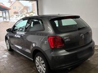 Gebraucht VW Polo 90 PS (66 kW) 2010 Grau Kleinwagen