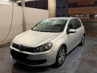 Gebraucht VW Golf VI 140 PS (102 kW) 2009 Silber Kleinwagen