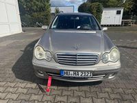 Gebraucht Mercedes C220 Avantgarde 218 PS (160 kW) 2005 Kombi