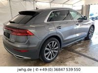 Gebraucht Audi Q8 S-Line 340 PS (250 kW) 2022 Grau SUV