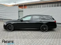 Gebraucht Mercedes E400 AMG 330 PS (242 kW) 2023 Schwarz  unilack Kombi