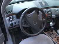 gebraucht Mercedes E240 AVANTGARDE Avantgarde