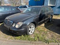 Gebraucht Mercedes E220 150 PS (110 kW) 2005 Schwarz Kombi