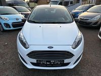 Gebraucht Ford Fiesta 60 PS (44 kW) 2014 Weiß Kleinwagen