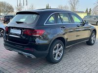 Gebraucht Mercedes GLC300e 306 PS (225 kW) 2022 Schwarz SUV