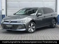 Gebraucht VW Passat Elegance 150 PS (110 kW) 2025 Grau Kombi
