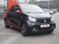 Gebraucht Smart ForFour Passion 71 PS (52 kW) 2018 Schwarz / rot uni Kleinwagen
