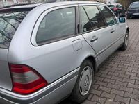 Gebraucht Mercedes 230 150 PS (110 kW) 1996 Silber Kombi