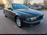 Gebraucht BMW 523 170 PS (125 kW) 1999 Blau Kombi