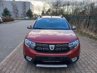Gebraucht Dacia Sandero Stepway 90 PS (66 kW) 2019 Rot Limousine