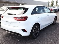 Neu Kia Ceed 140 PS (102 kW) 2025 Weiss Kleinwagen