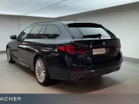 Gebraucht BMW 530 Efficient Dynamics 252 PS (185 kW) 2023 Carbonschwarz metallic Kombi