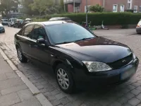 Gebraucht Ford Mondeo 125 PS (91 kW) 2003 Schwarz Limousine
