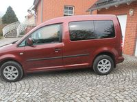 Gebraucht VW Caddy Highline 102 PS (75 kW) 2013 Rot Van / Kleinbus