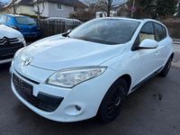 Gebraucht Renault Mégane Expression 106 PS (77 kW) 2009 Weiß Limousine