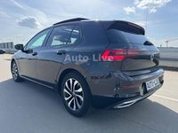 Gebraucht VW Golf VIII Active 150 PS (110 kW) 2023 Schwarz Limousine