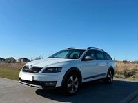 Gebraucht Skoda Octavia Scout 179 PS (131 kW) 2014 Weiß Kombi