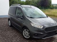 Gebraucht Ford Tourneo Titanium 101 PS (74 kW) 2019 Grau Kombi