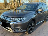 Gebraucht Mitsubishi Outlander P-HEV Plus 224 PS (164 kW) 2018 Grau SUV