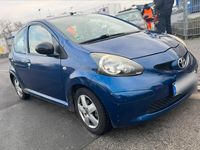 Gebraucht Toyota Aygo 68 PS (50 kW) 2007 Blau Kleinwagen