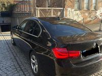 Gebraucht BMW 320 Advantage 163 PS (119 kW) 2016 Schwarz Limousine