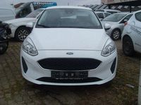 Gebraucht Ford Fiesta Trend 71 PS (52 kW) 2018 Weiß Kleinwagen