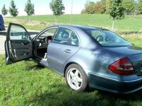 Gebraucht Mercedes E500 Avantgarde 306 PS (225 kW) 2003 Blau Limousine