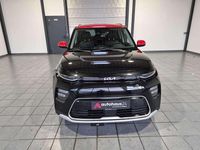 Gebraucht Kia Soul Inspiration 150 kW (204 PS) 2024 (fa1) fusion black met. & rot SUV