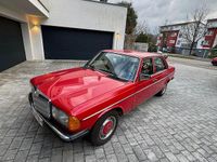 Gebraucht Mercedes E300 88 PS (64 kW) 1984 Rot Limousine