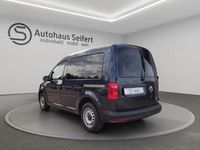 Gebraucht VW Caddy Trendline 102 PS (75 kW) 2020 Starlight blue metallic (metallic) Van / Kleinbus