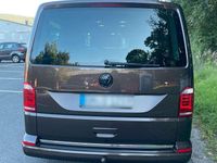 Gebraucht VW Multivan Highline 204 PS (150 kW) 2015 Braun Van