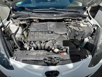 Second-hand Mazda 2 Inclusive 103 CP (75 kW) 2012 Alb Hatchback