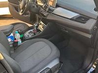 Gebraucht BMW 218 Active Tourer Advantage 150 PS (110 kW) 2016 Schwarz Van / Kleinbus