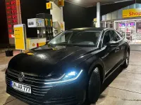Usata VW Arteon 150 CV (110 kW) 2018 Nero Utilitaria