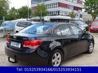 gebraucht Chevrolet Cruze 1,8 LT,KLIMAAUT.,PDC,8 FACH BER.,AHK,1.HAND