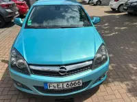 Gebraucht Opel Astra 90 PS (66 kW) 2010 Blau Coupé